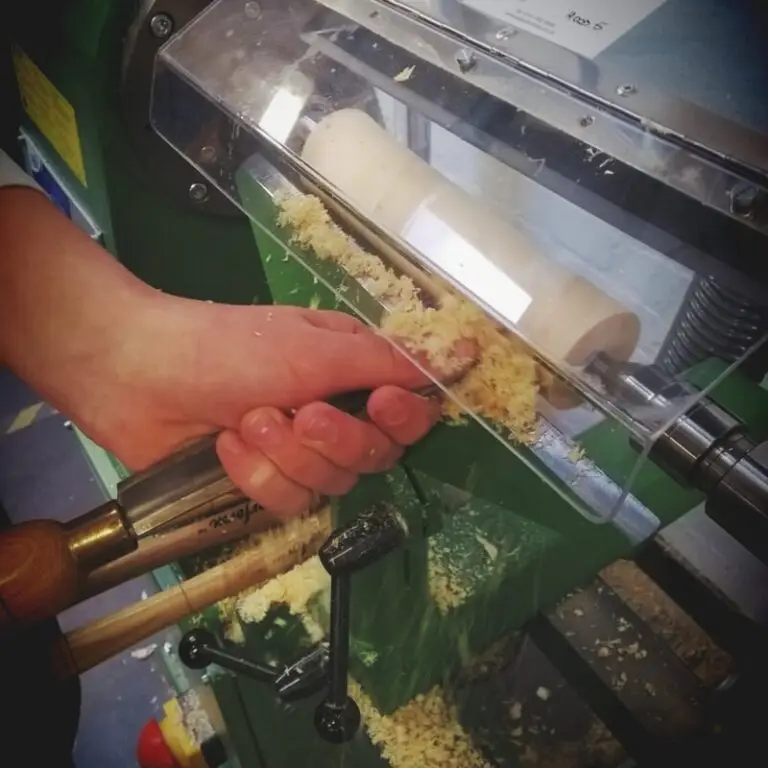 Machine Tools topic card – turning on the wood lathe